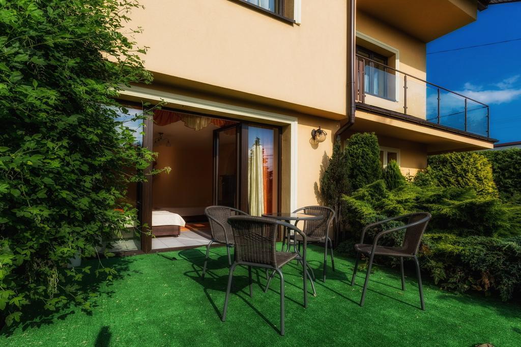 Dom Goscinny Przedmiescie Kielce Exterior foto